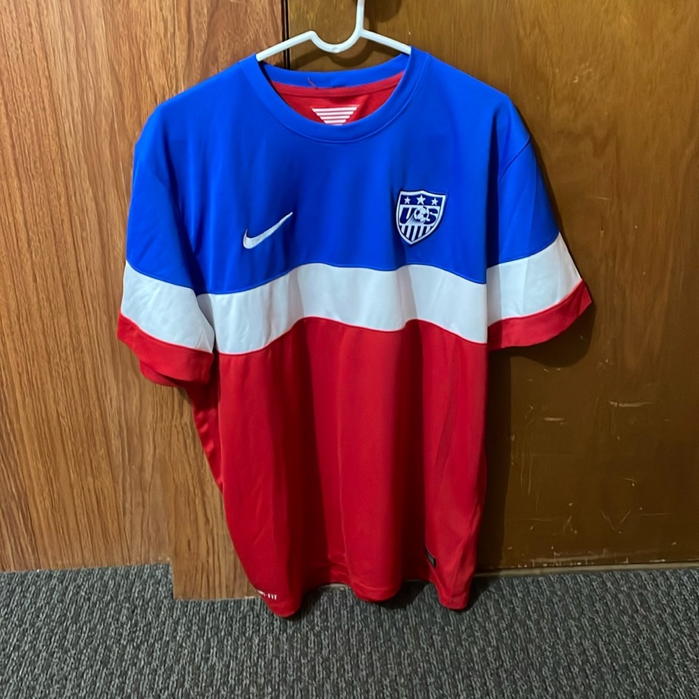 Sz XL team USA soccer jersey
